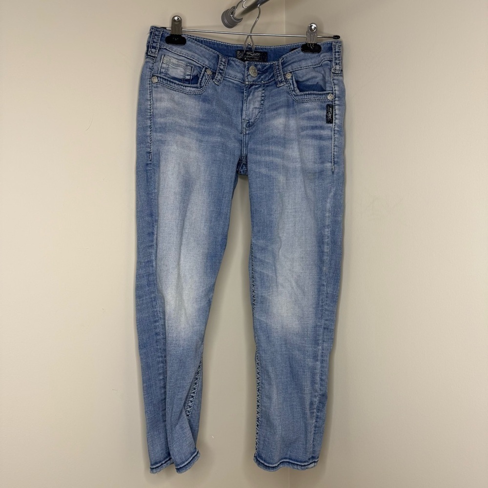 Silver Jeans Co. Aiko Mid-Rise Super Stretch Capri Jeans |W27/L22| Cropped Denim